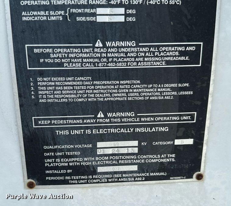 image for item ML9084 2013 International WorkStar 7300  bucket truck