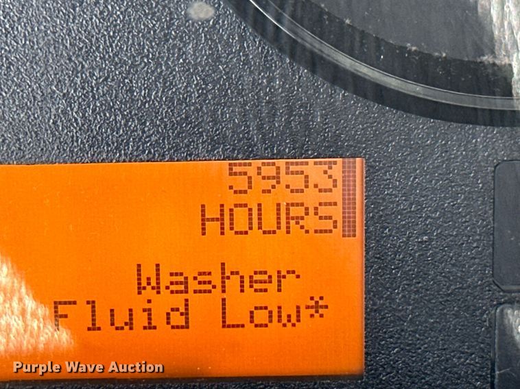 image for item ML9084 2013 International WorkStar 7300  bucket truck