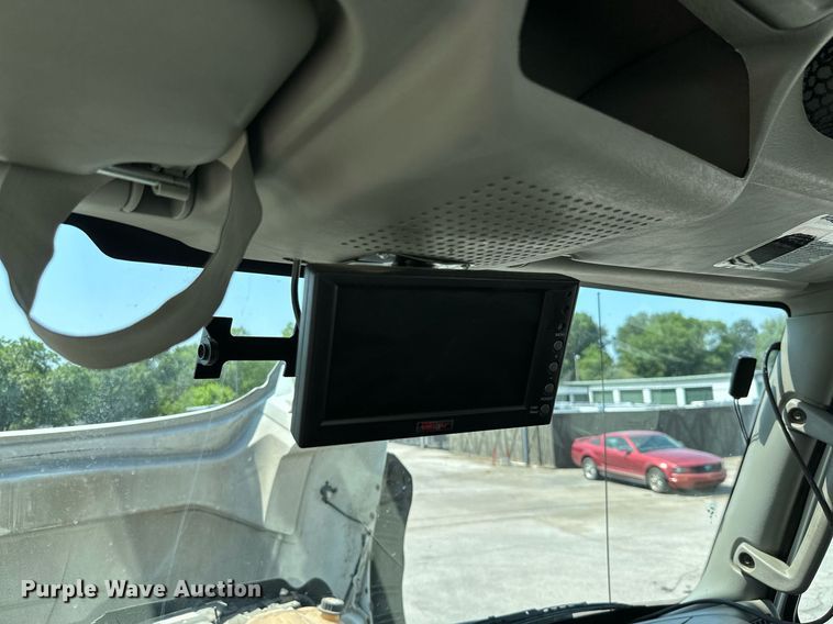 image for item ML9084 2013 International WorkStar 7300  bucket truck