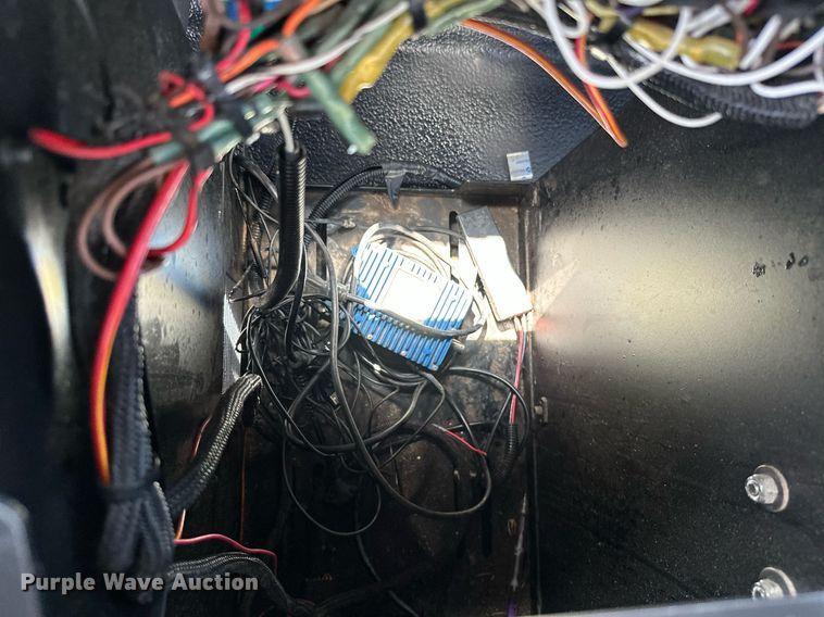 image for item ML9084 2013 International WorkStar 7300  bucket truck