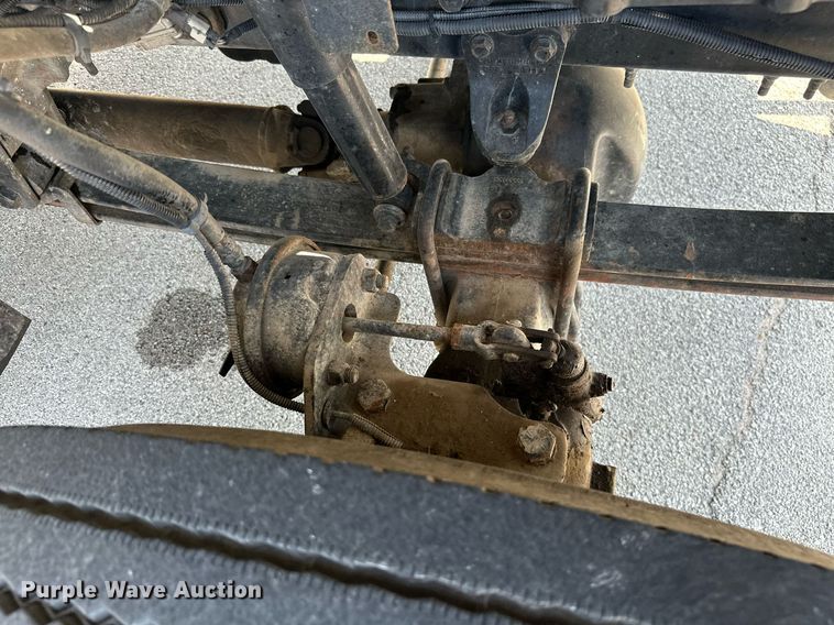 image for item ML9084 2013 International WorkStar 7300  bucket truck