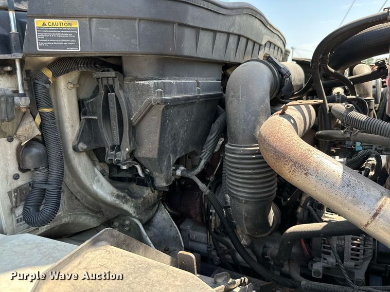 image for item ML9084 2013 International WorkStar 7300  bucket truck