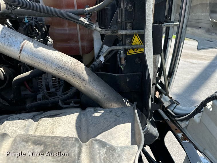 image for item ML9084 2013 International WorkStar 7300  bucket truck