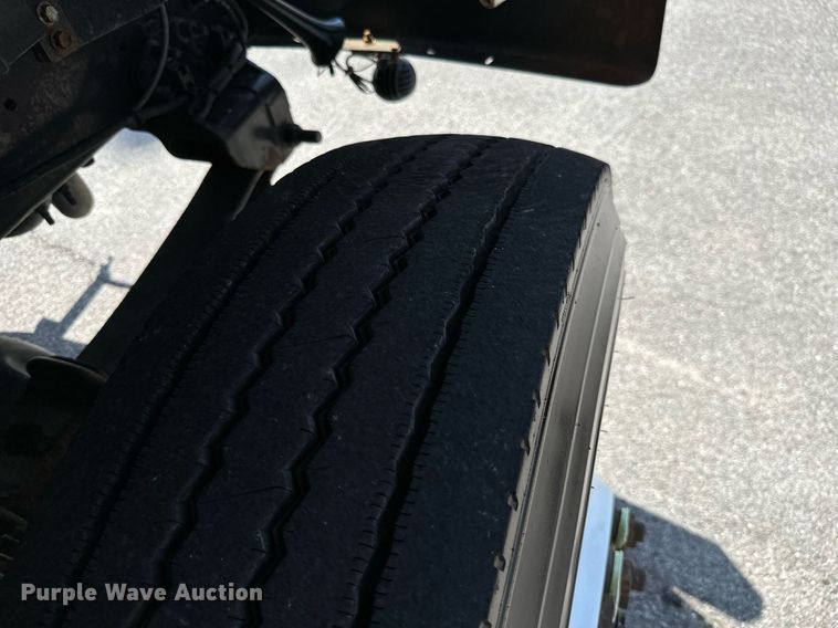 image for item ML9084 2013 International WorkStar 7300  bucket truck