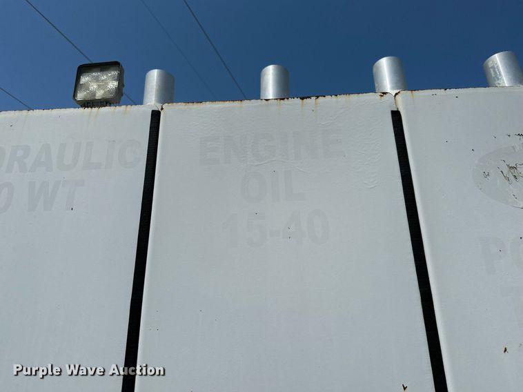 image for item ML9085 2007 Freightliner Business Class M2  fuel / lube truck