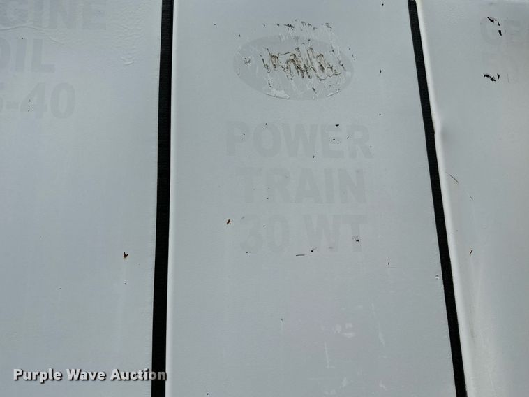 image for item ML9085 2007 Freightliner Business Class M2  fuel / lube truck