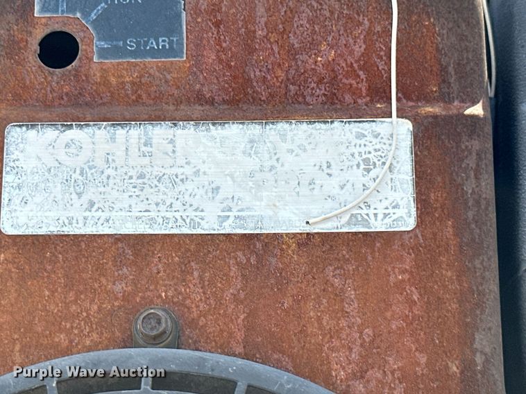 image for item ML9085 2007 Freightliner Business Class M2  fuel / lube truck