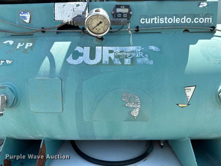 image for item ML9085 2007 Freightliner Business Class M2  fuel / lube truck