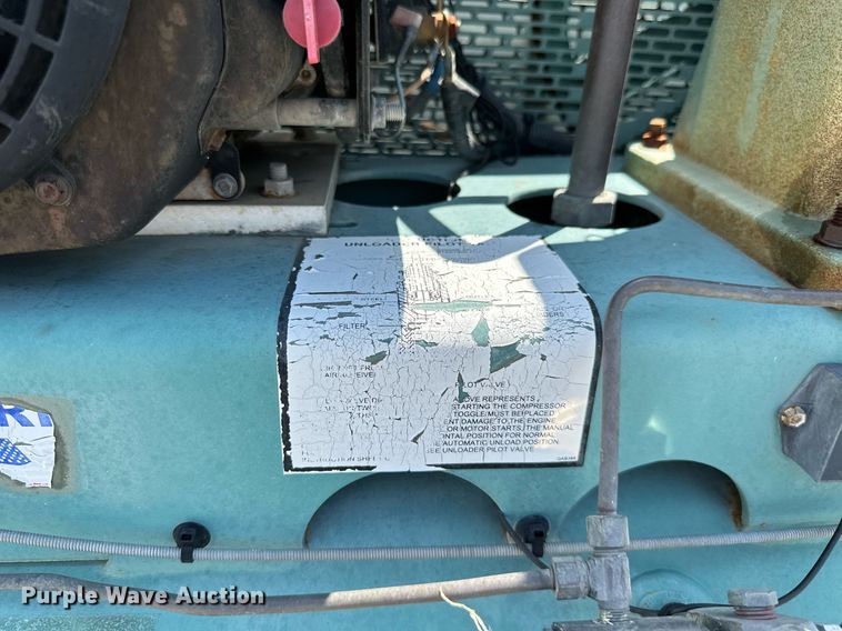 image for item ML9085 2007 Freightliner Business Class M2  fuel / lube truck