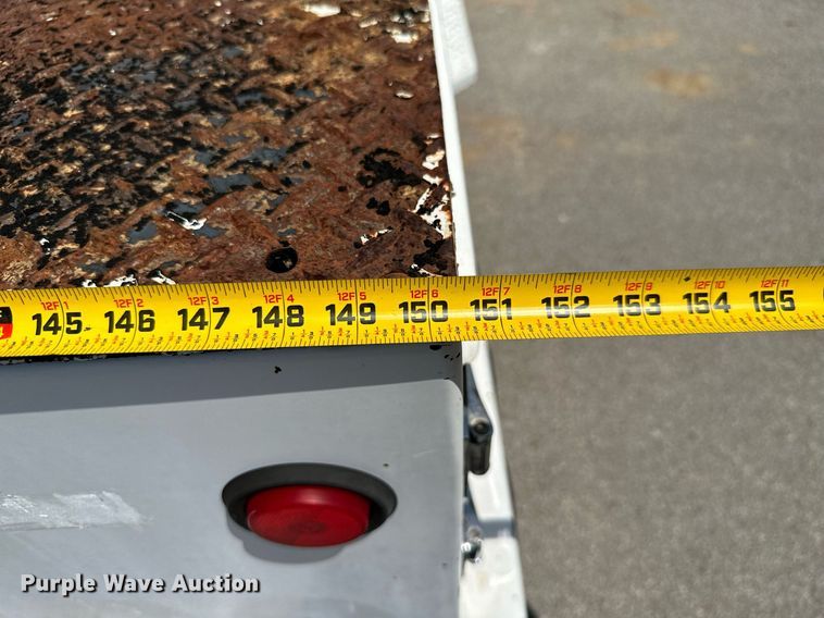 image for item ML9085 2007 Freightliner Business Class M2  fuel / lube truck