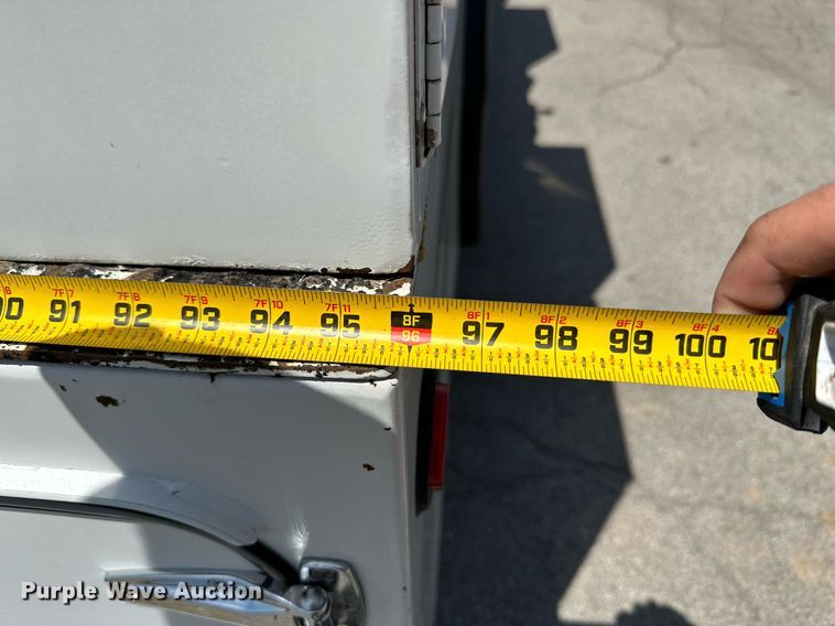 image for item ML9085 2007 Freightliner Business Class M2  fuel / lube truck