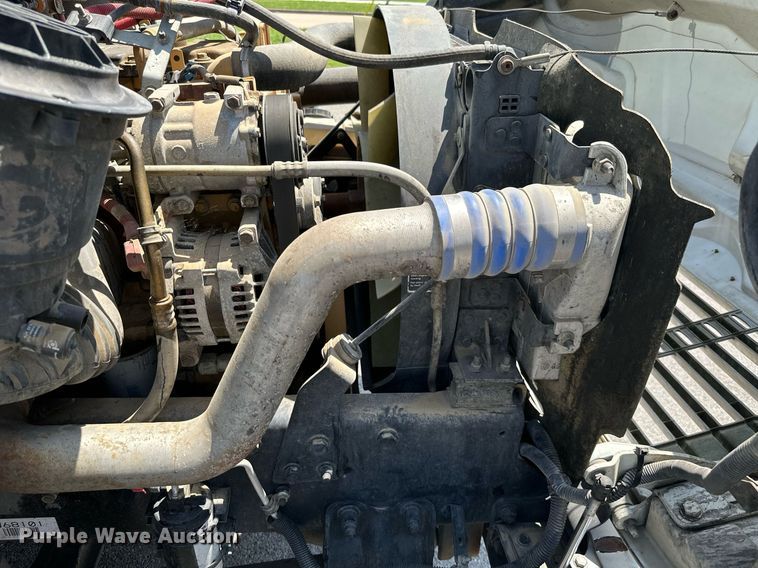 image for item ML9085 2007 Freightliner Business Class M2  fuel / lube truck