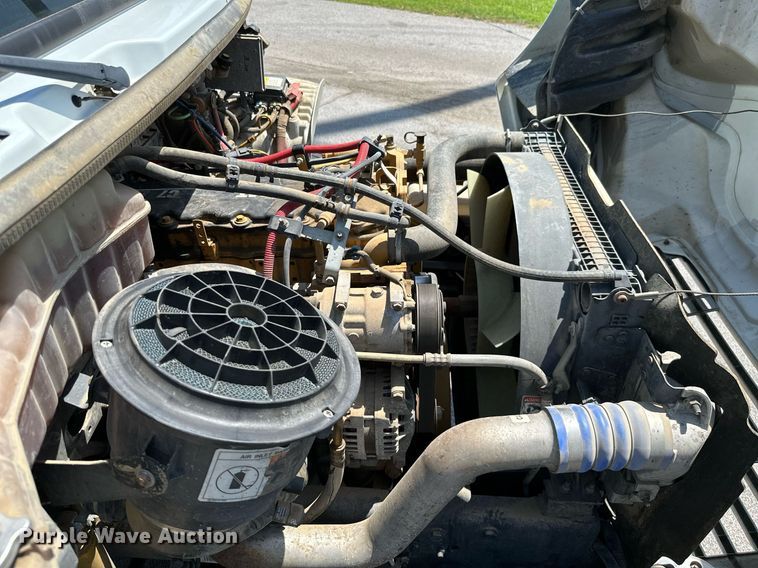 image for item ML9085 2007 Freightliner Business Class M2  fuel / lube truck