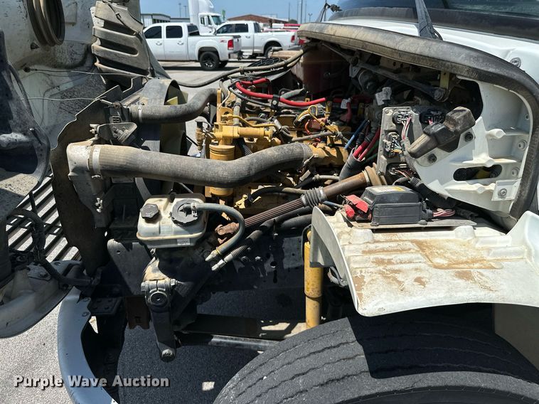 image for item ML9085 2007 Freightliner Business Class M2  fuel / lube truck