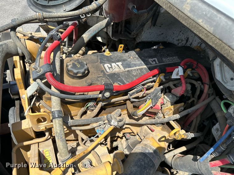 image for item ML9085 2007 Freightliner Business Class M2  fuel / lube truck