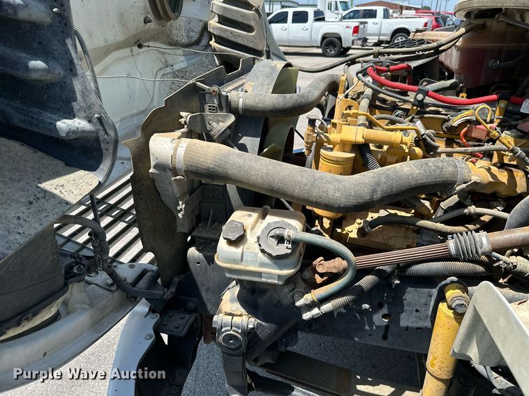 image for item ML9085 2007 Freightliner Business Class M2  fuel / lube truck