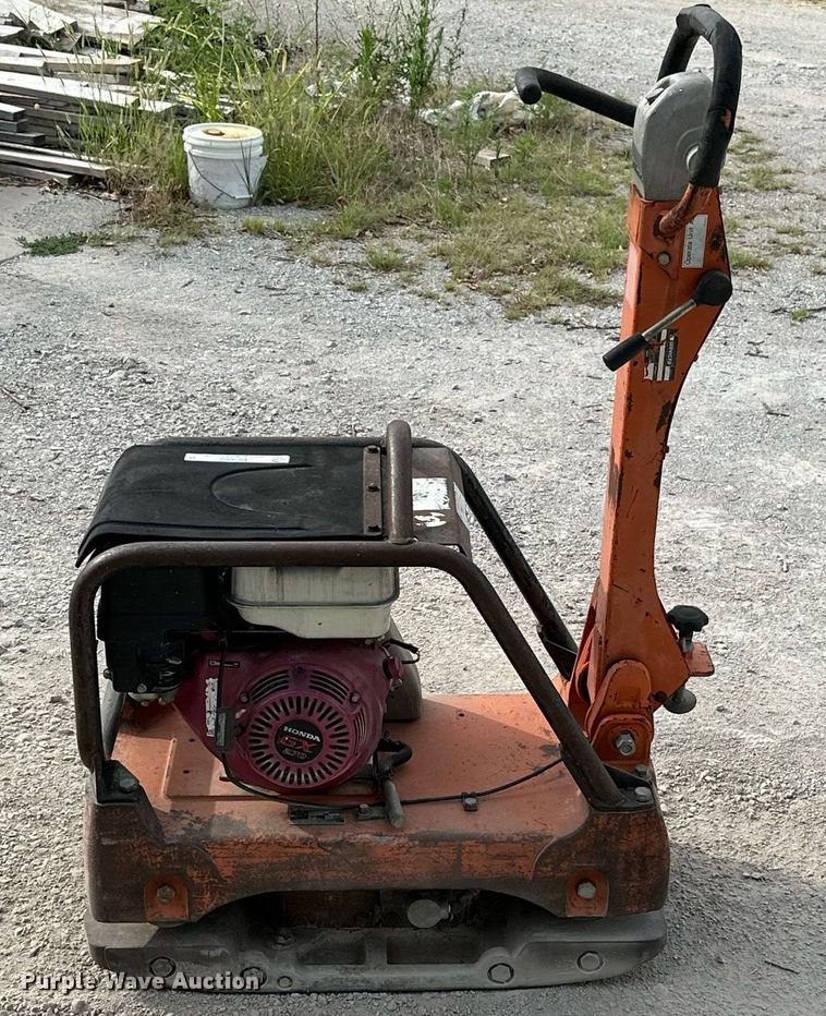 image for item ML9088 Mikasa  MVH-306GH plate compactor