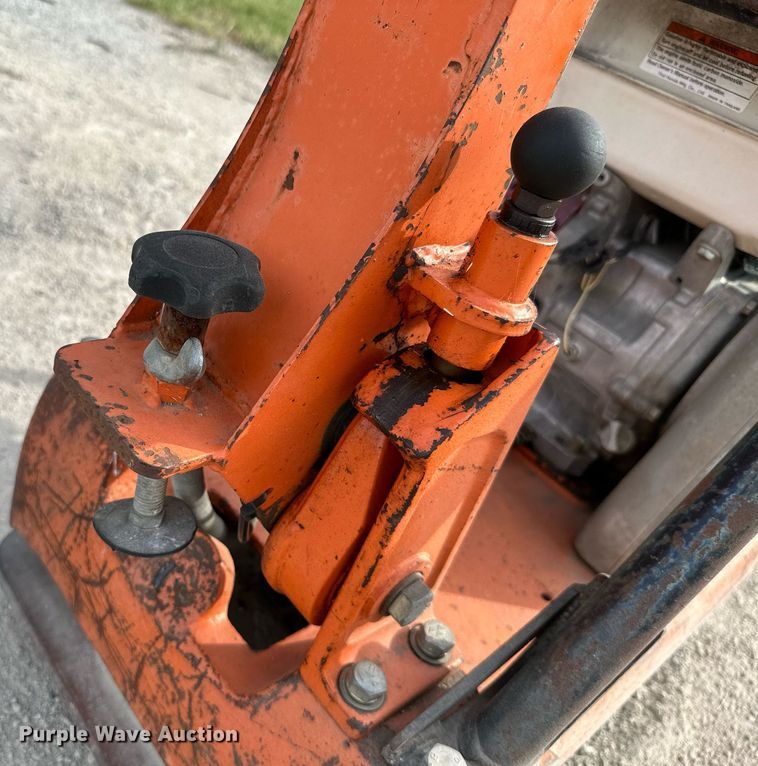 image for item ML9088 Mikasa  MVH-306GH plate compactor