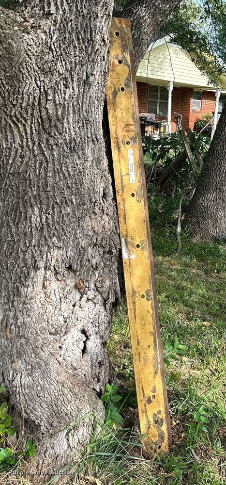 image for item ML9090 Caterpillar 80