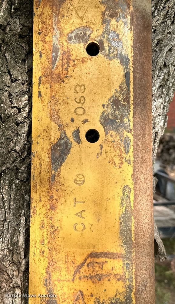 image for item ML9090 Caterpillar 80