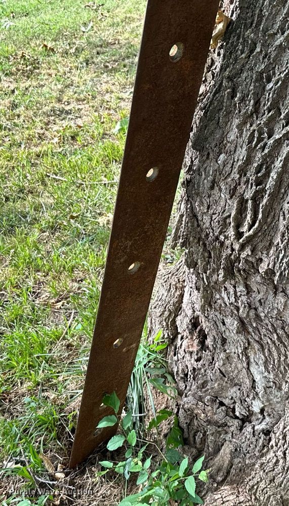 image for item ML9090 Caterpillar 80