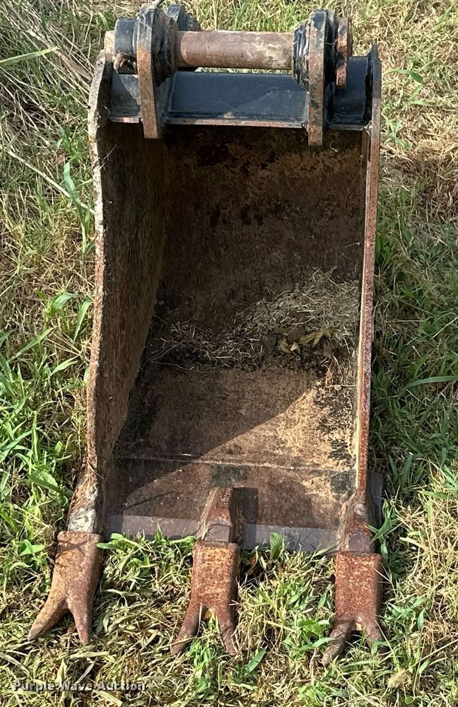 image for item ML9091 Caterpillar 16