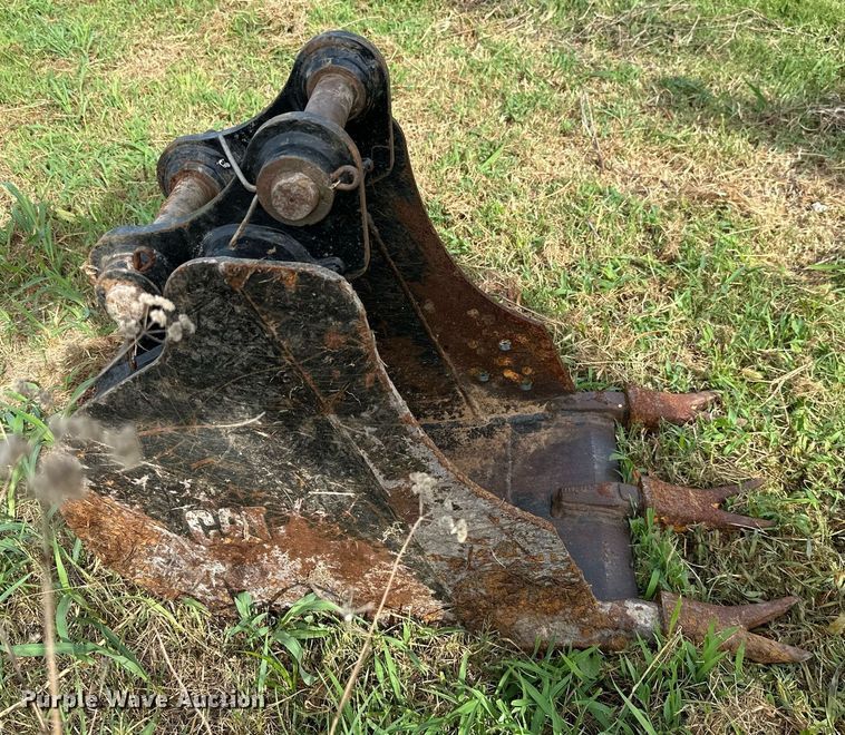 image for item ML9091 Caterpillar 16