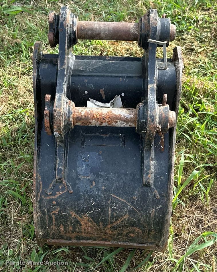 image for item ML9091 Caterpillar 16