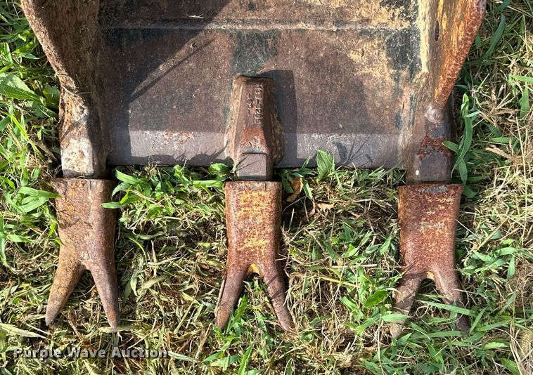 image for item ML9091 Caterpillar 16