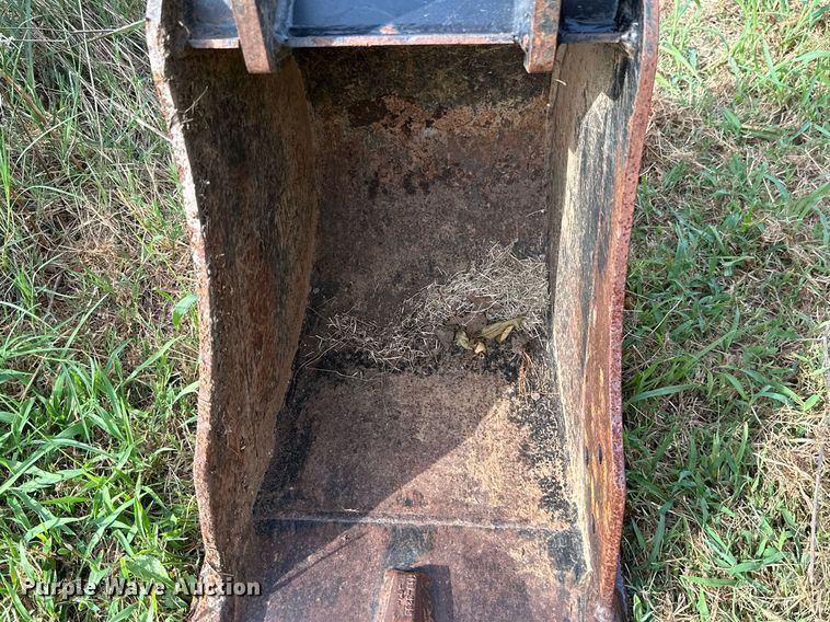 image for item ML9091 Caterpillar 16