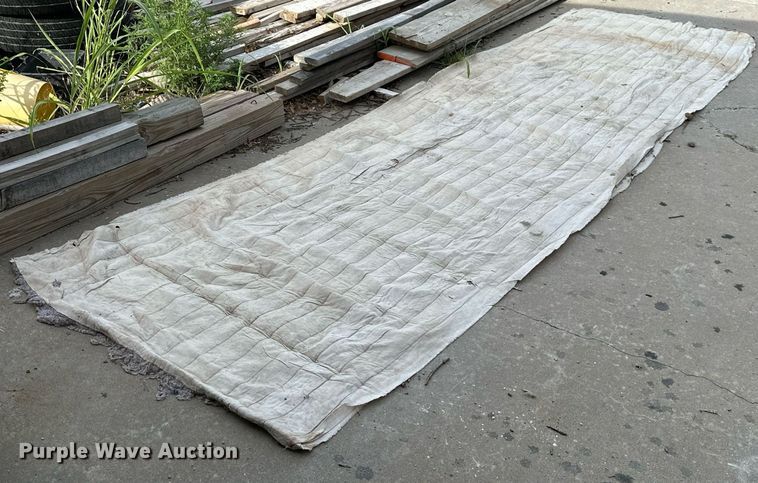 image for item ML9093 Approximately 34 concrete curing blankets
