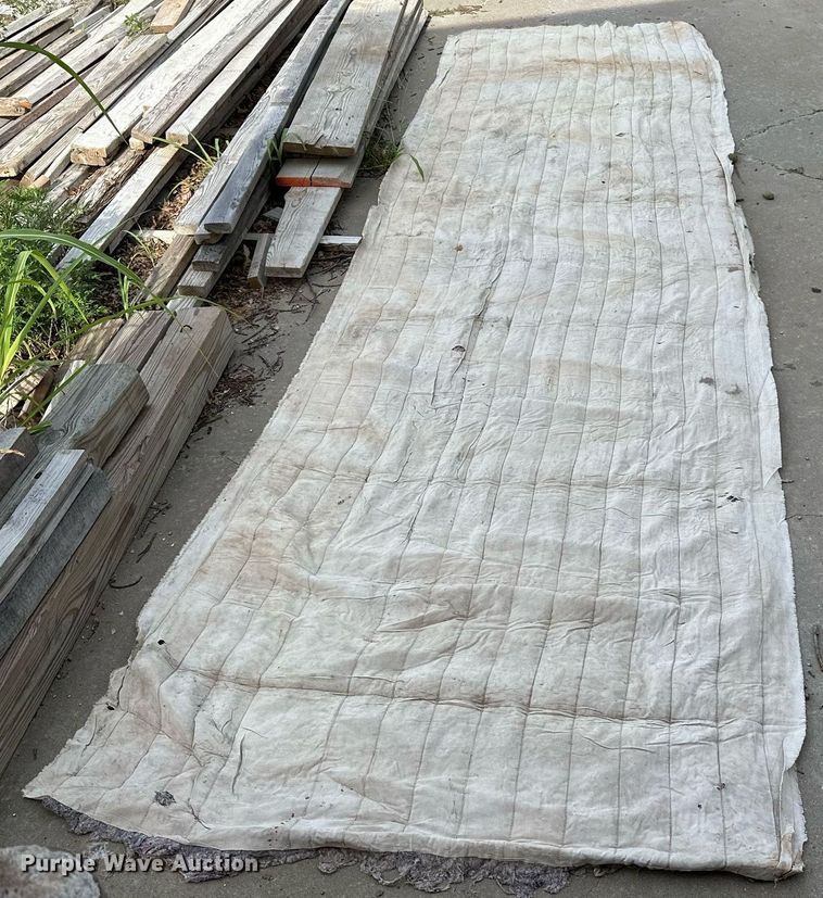 image for item ML9093 Approximately 34 concrete curing blankets