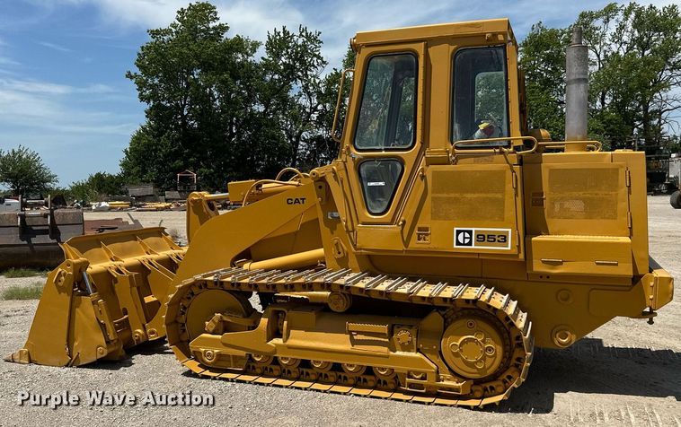 image for item ML9099 1985 Caterpillar 953  track loader