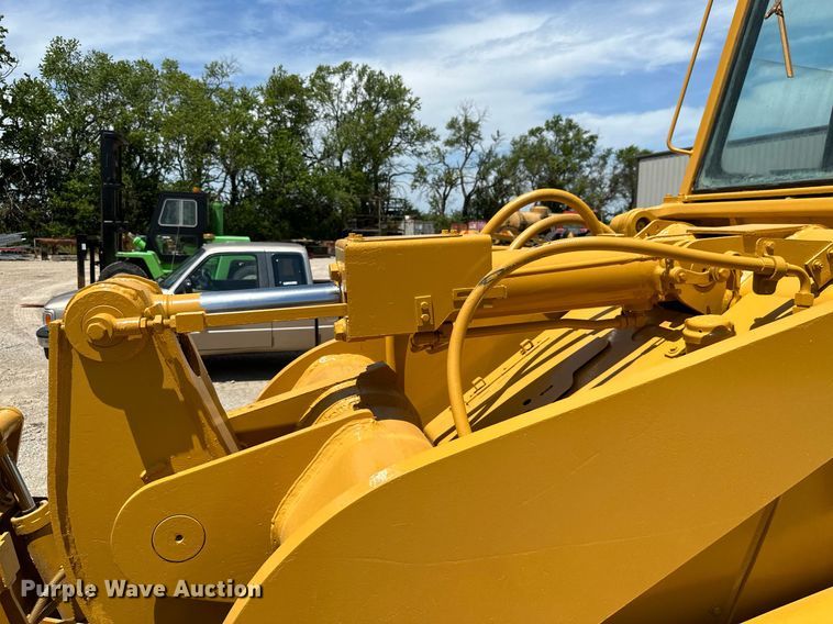 image for item ML9099 1985 Caterpillar 953  track loader