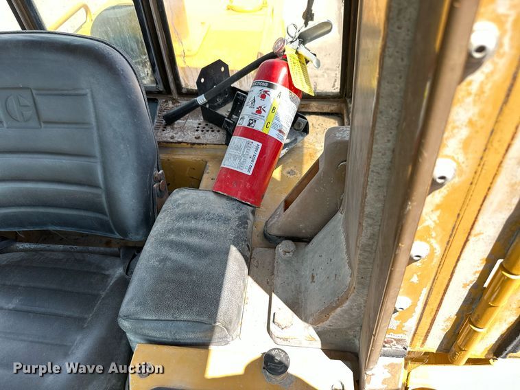 image for item ML9099 1985 Caterpillar 953  track loader