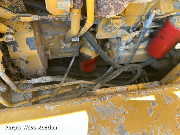 image for item ML9099 1985 Caterpillar 953  track loader