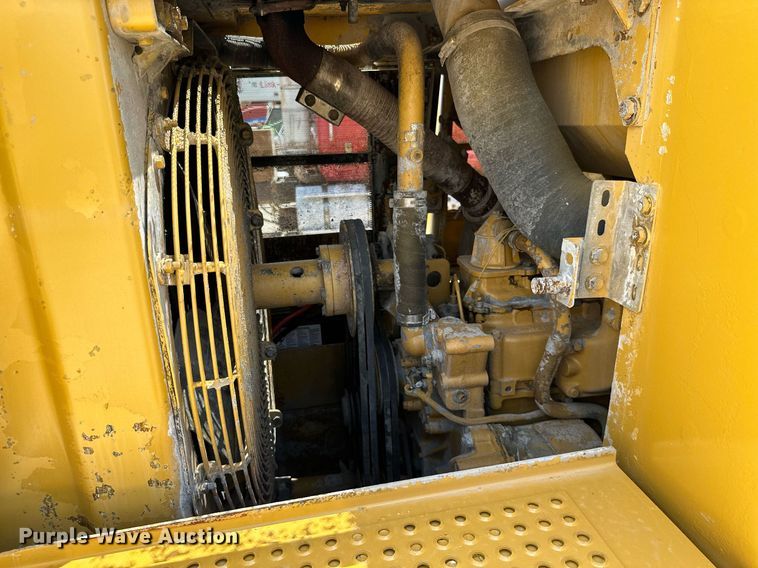 image for item ML9099 1985 Caterpillar 953  track loader