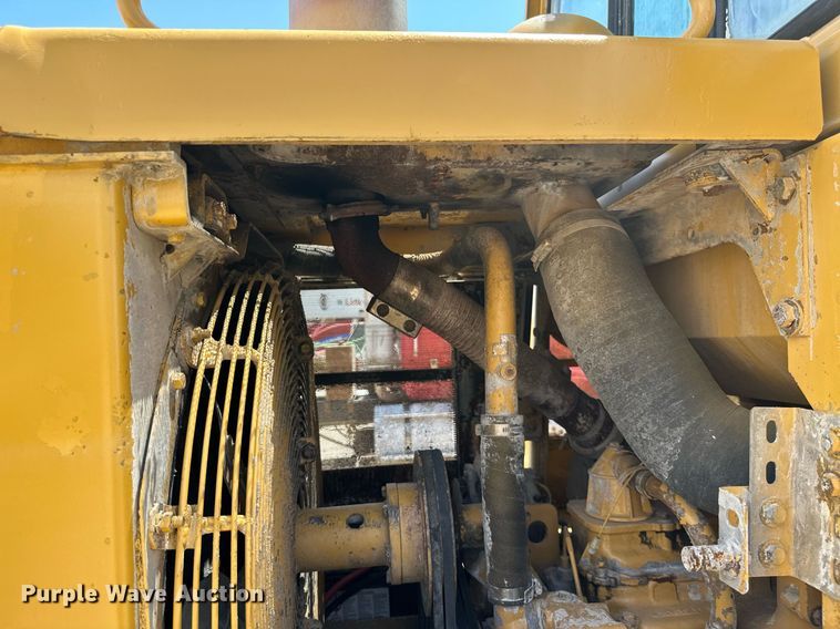 image for item ML9099 1985 Caterpillar 953  track loader
