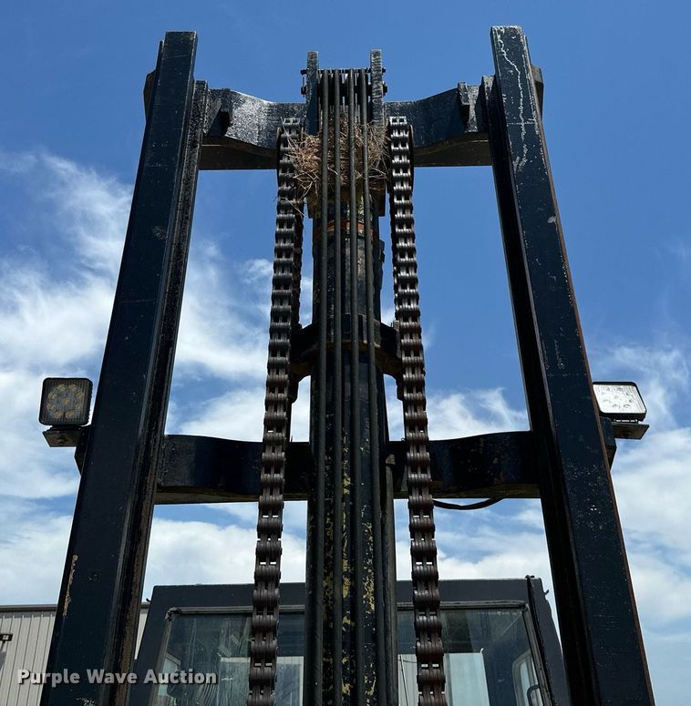 image for item ML9100 Clark C500  forklift