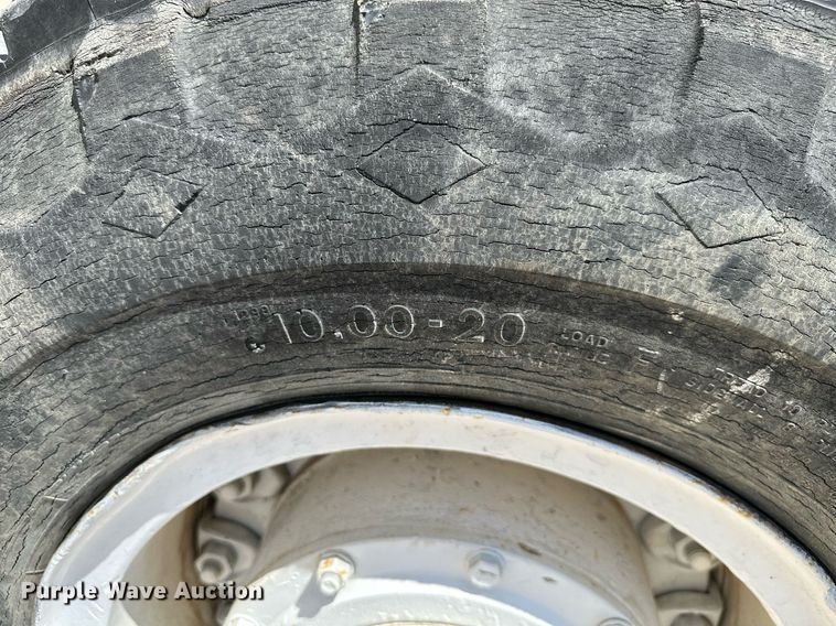 image for item ML9100 Clark C500  forklift