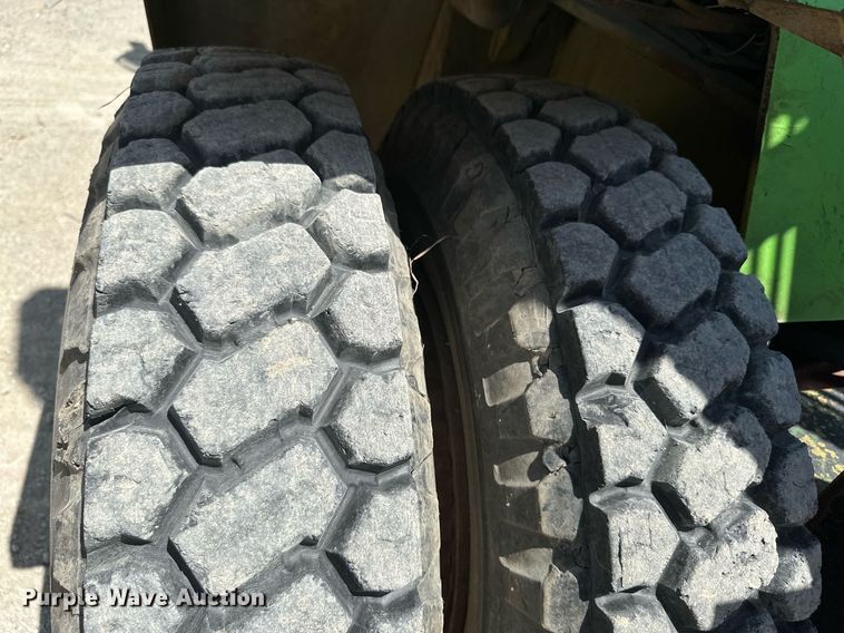 image for item ML9100 Clark C500  forklift