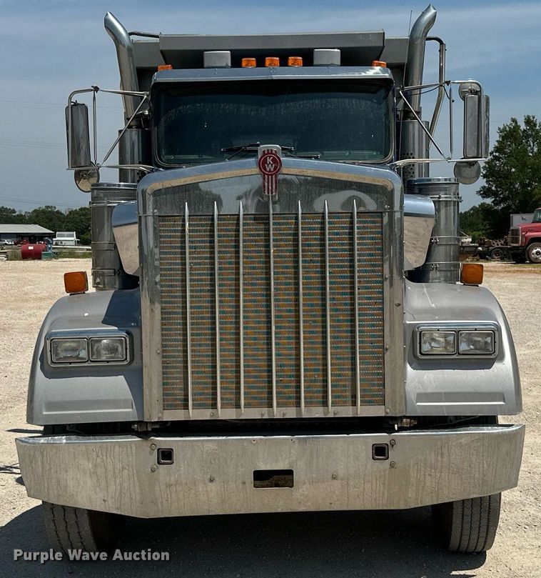 image for item ML9114 2005 Kenworth W900  dump truck