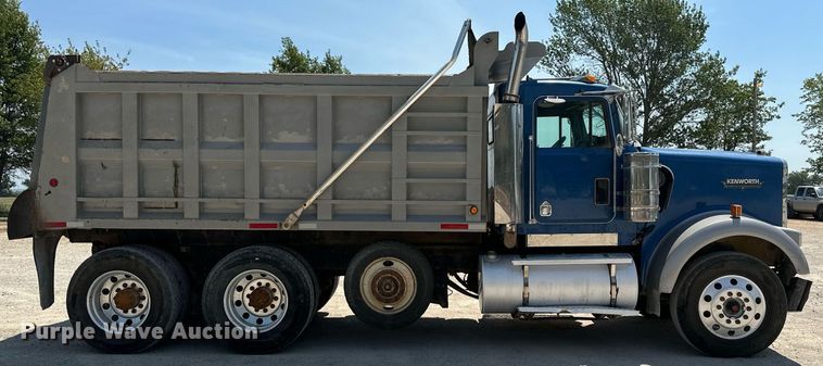 image for item ML9114 2005 Kenworth W900  dump truck