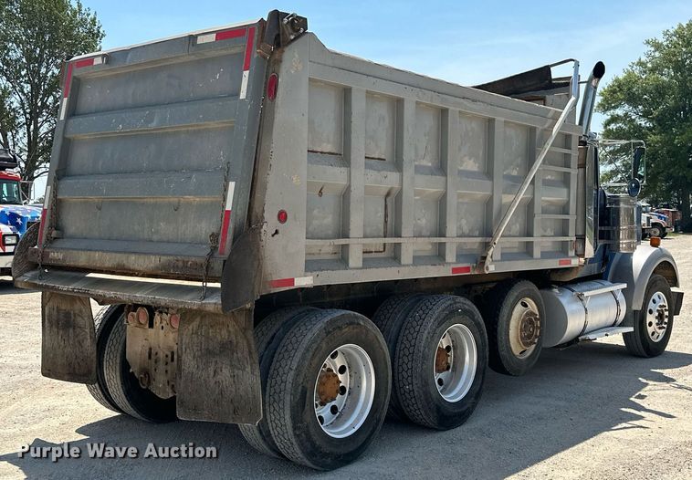 image for item ML9114 2005 Kenworth W900  dump truck