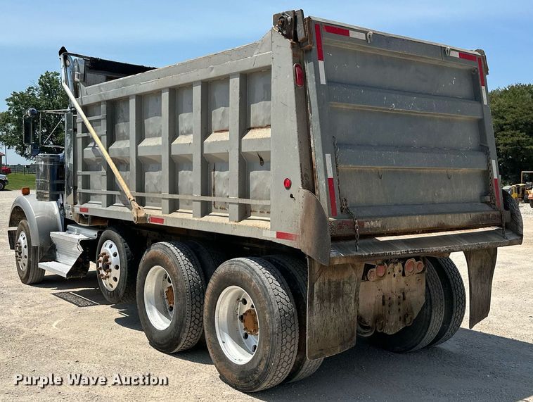 image for item ML9114 2005 Kenworth W900  dump truck