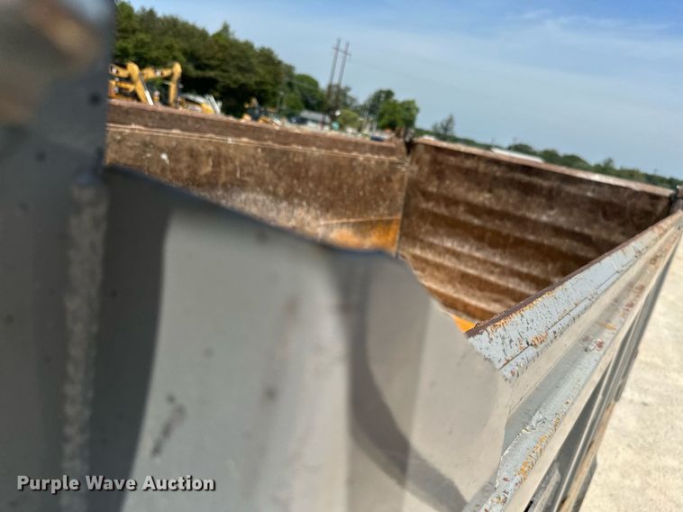 image for item ML9114 2005 Kenworth W900  dump truck