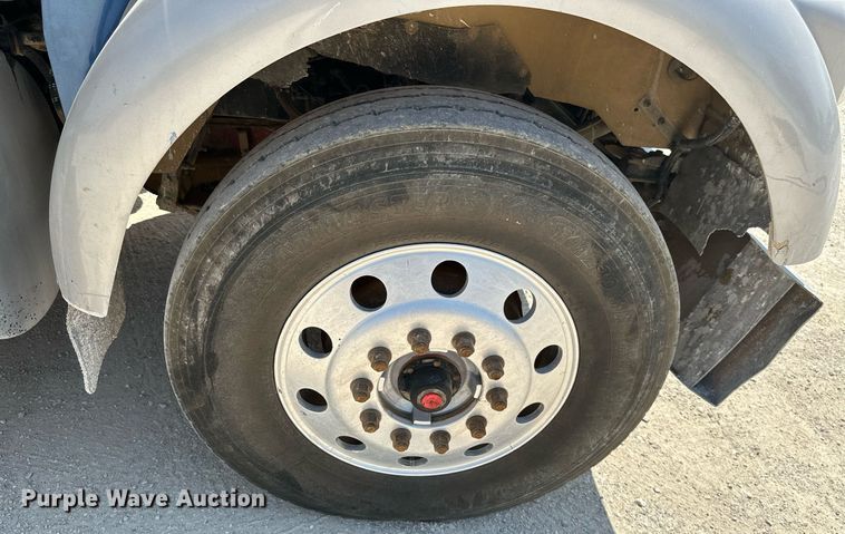 image for item ML9114 2005 Kenworth W900  dump truck