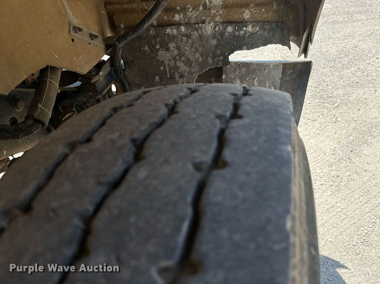 image for item ML9114 2005 Kenworth W900  dump truck