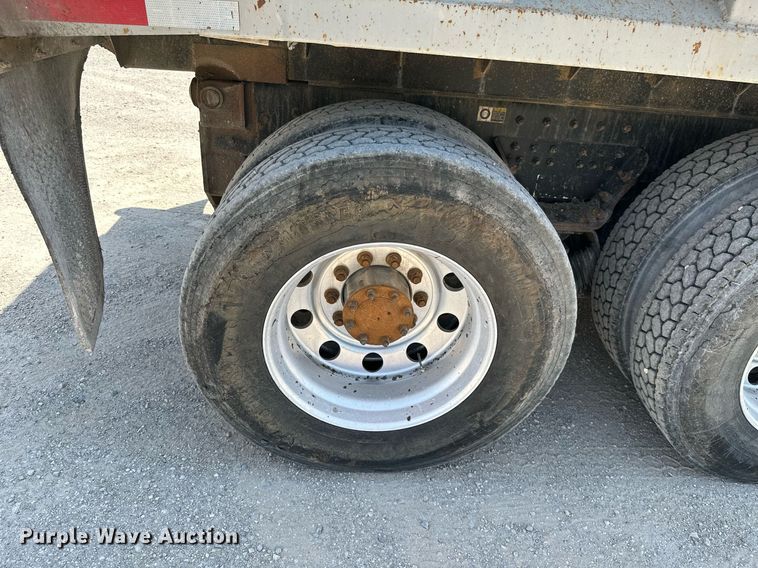 image for item ML9114 2005 Kenworth W900  dump truck