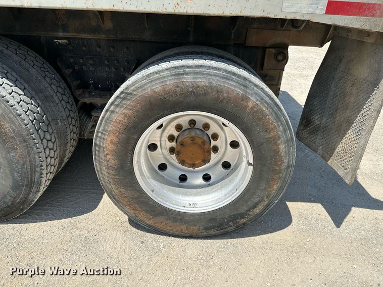 image for item ML9114 2005 Kenworth W900  dump truck